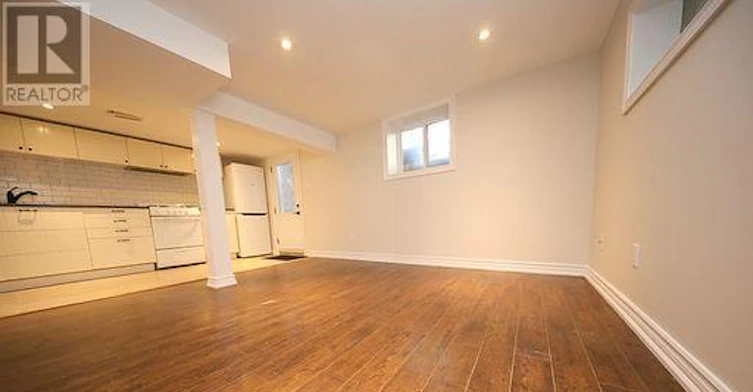 1444 Dundas Street E, Toronto, ON, M4M 1S8
