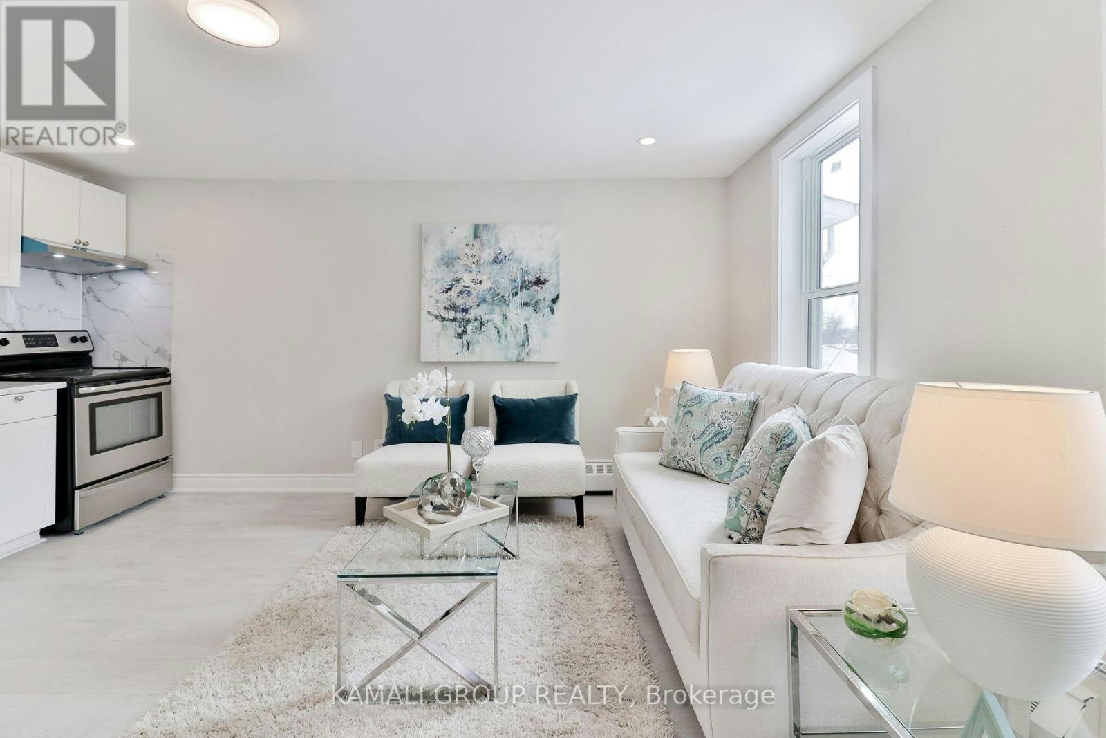 1-81 Mcmillan Drive, Oshawa, ON, L1G 3Z7 - 2