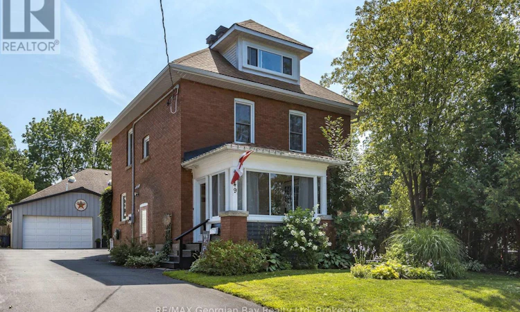 449 Elizabeth Street