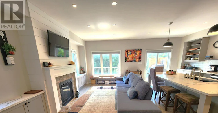 47 Gord Matthews Way, Uxbridge, ON, L9P 0E9 - 3