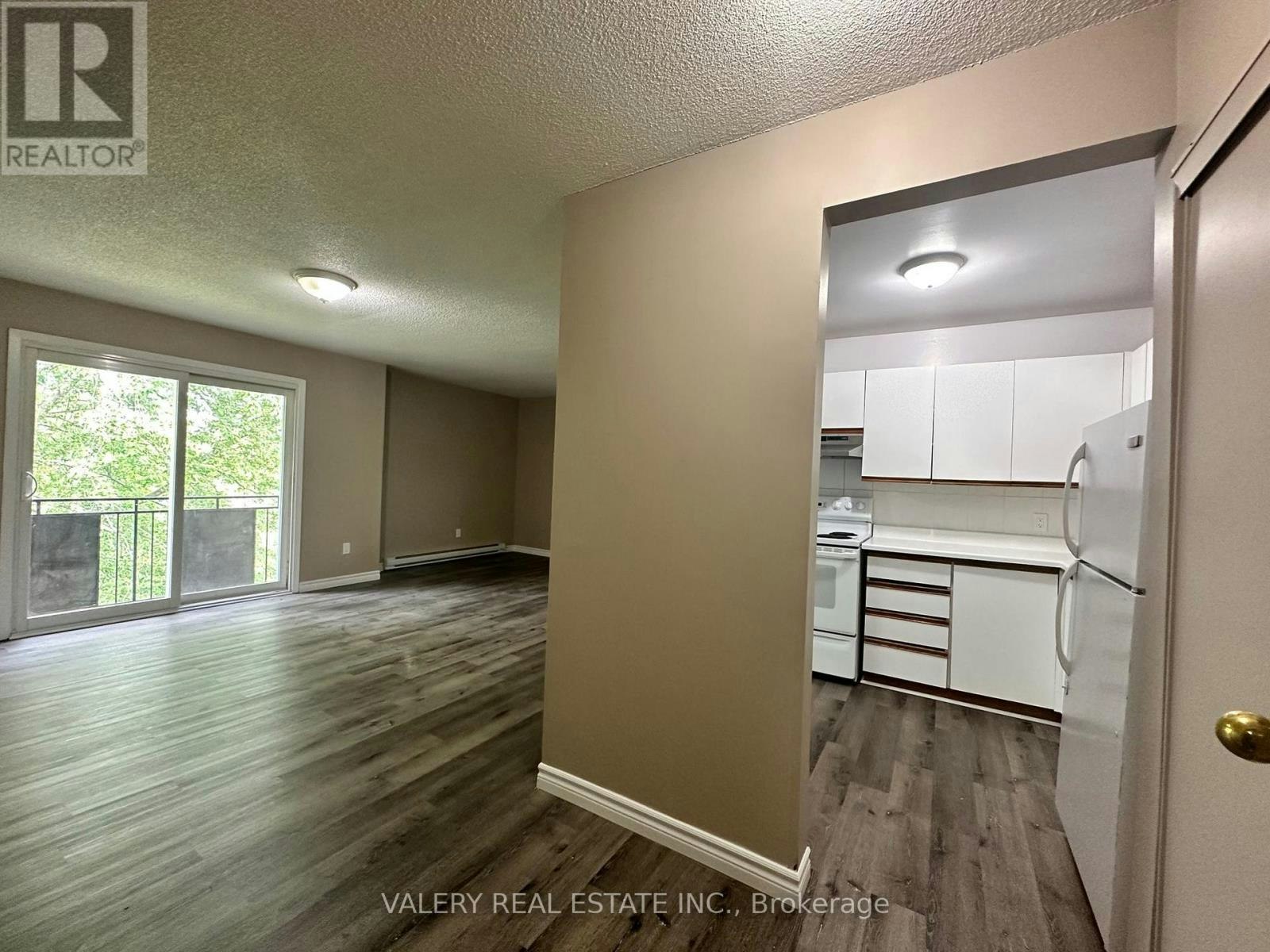 7-1 Lowndes Avenue, Georgina, ON, L4P 3J7 - 10