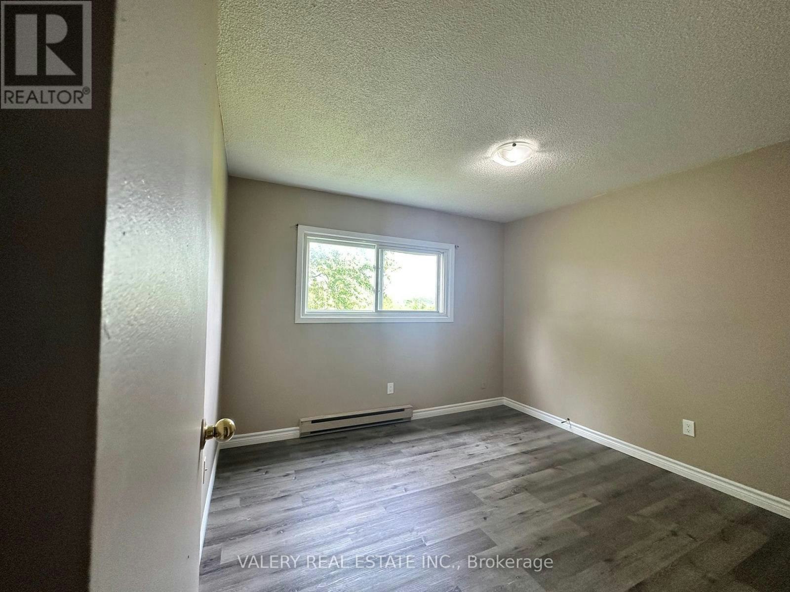 7-1 Lowndes Avenue, Georgina, ON, L4P 3J7 - 8