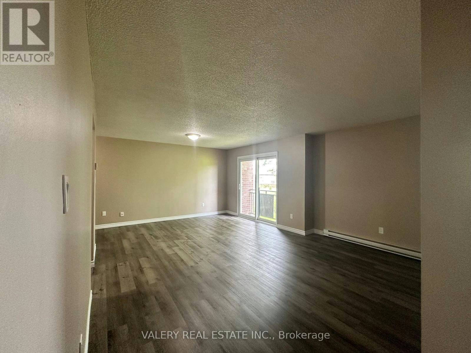 7-1 Lowndes Avenue, Georgina, ON, L4P 3J7 - 5
