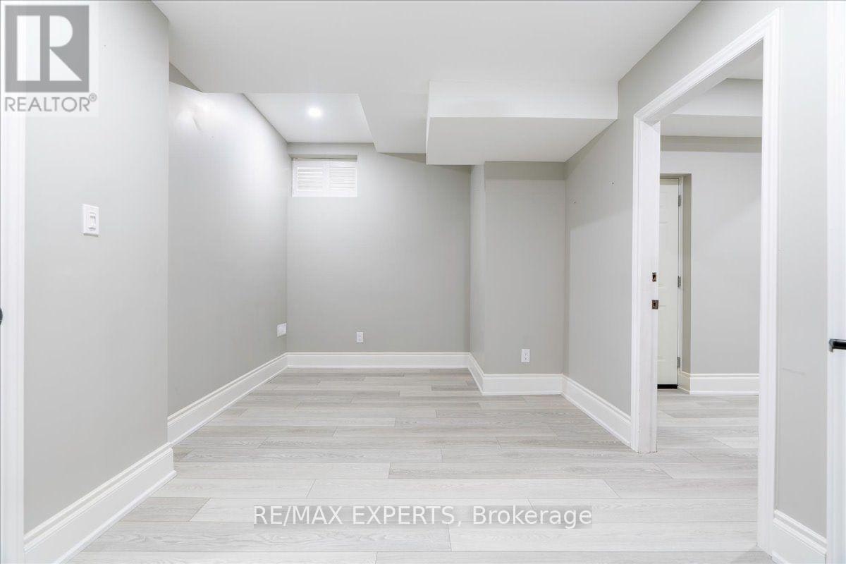 22 Travers Gate, Springwater, ON, L9X 0S8 - 33