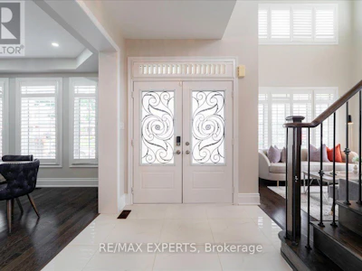 22 Travers Gate - 3