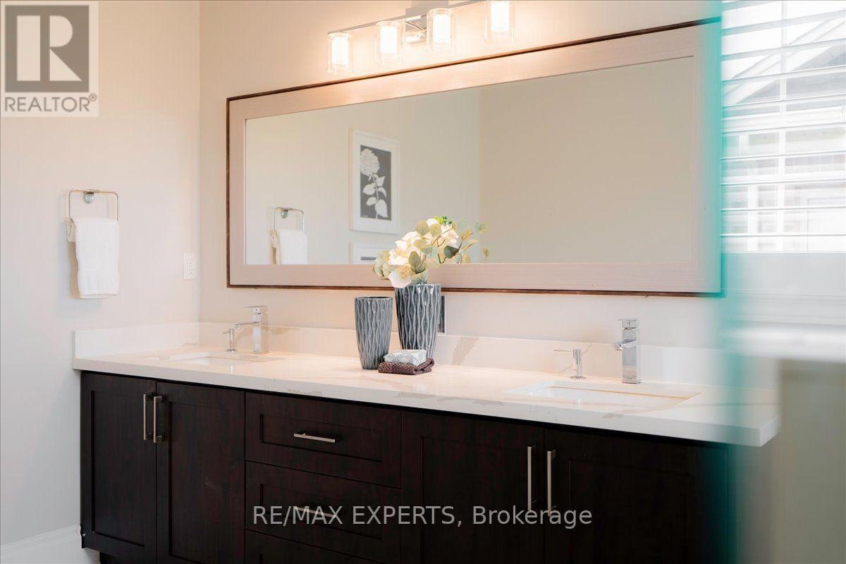 22 Travers Gate, Springwater, ON, L9X 0S8 - 21