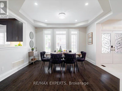 22 Travers Gate - 4