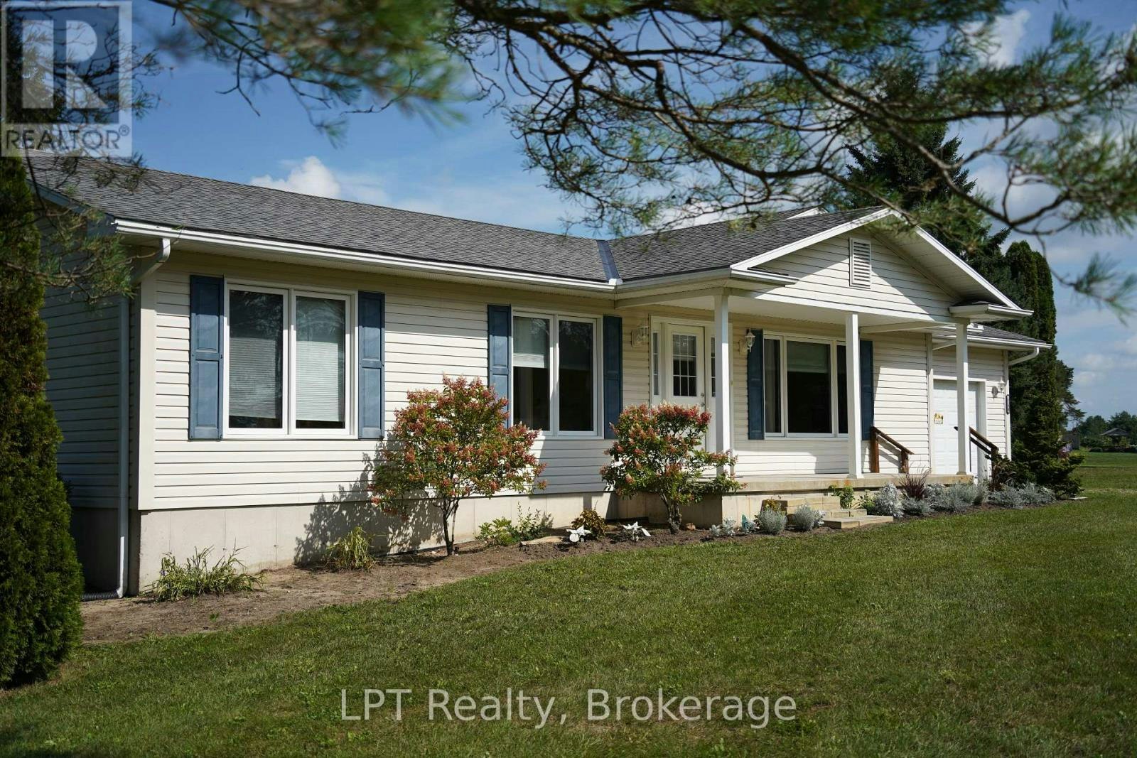 5194 Bruce 3 Road Road, Saugeen Shores, ON, N0H 2C6
