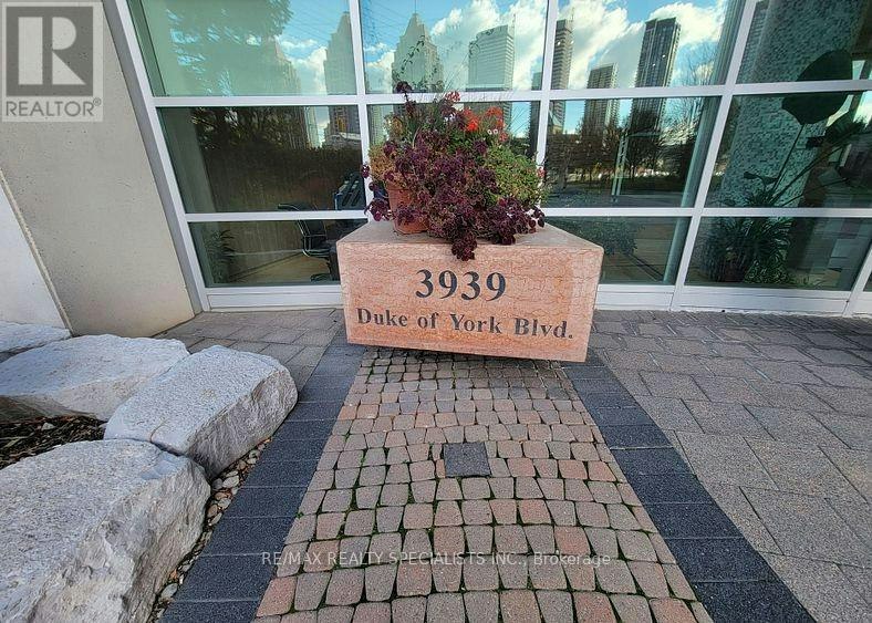 2401-3939 Duke Of York Boulevard W, Mississauga, ON, L5B 4N2 - 33