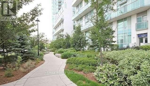 2401-3939 Duke Of York Boulevard W, Mississauga, ON, L5B 4N2 - 30