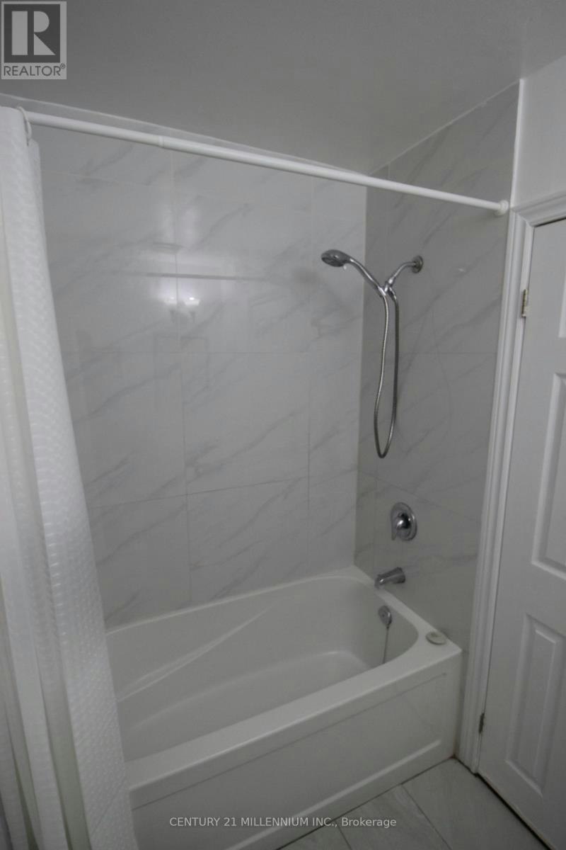 UPPER-2991 Islington Avenue, Toronto, ON, M9L 2K9 - 29