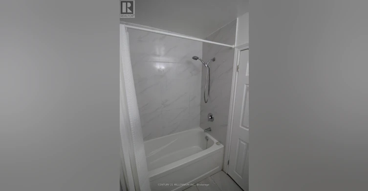 UPPER-2991 Islington Avenue, Toronto, ON, M9L 2K9 - 29
