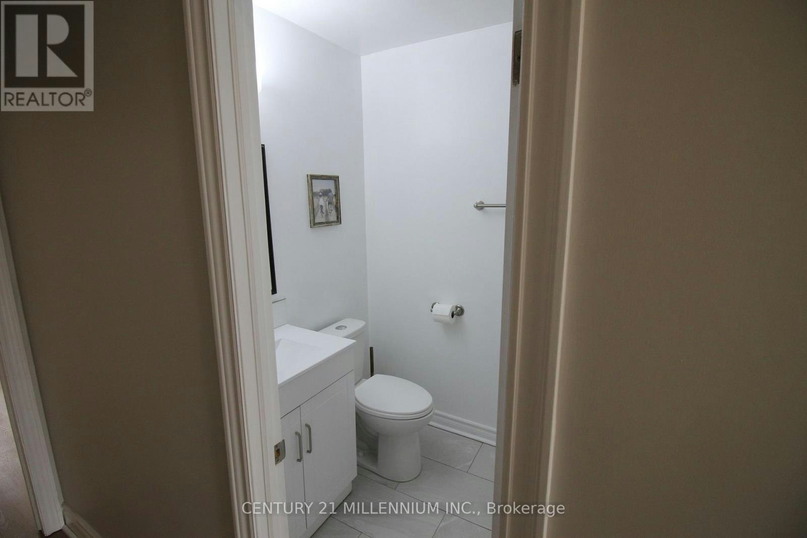UPPER-2991 Islington Avenue, Toronto, ON, M9L 2K9 - 25