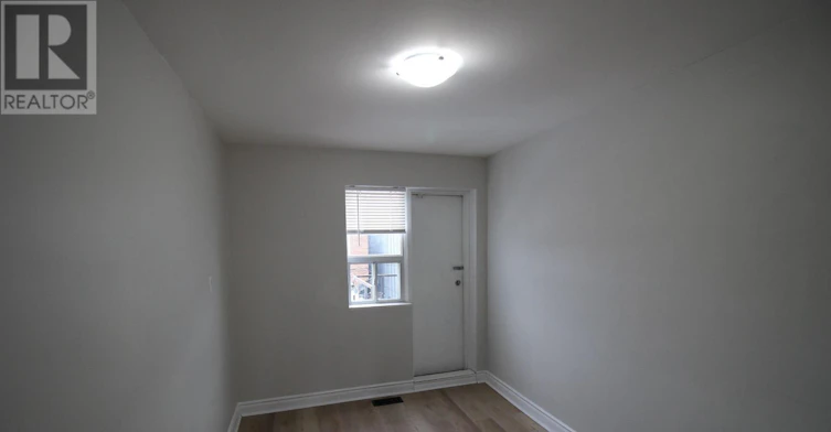 UPPER-2991 Islington Avenue, Toronto, ON, M9L 2K9 - 31