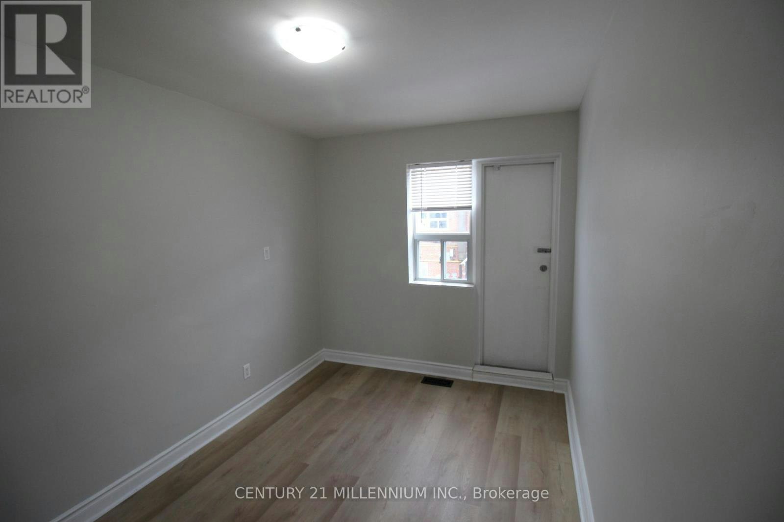 UPPER-2991 Islington Avenue, Toronto, ON, M9L 2K9 - 33