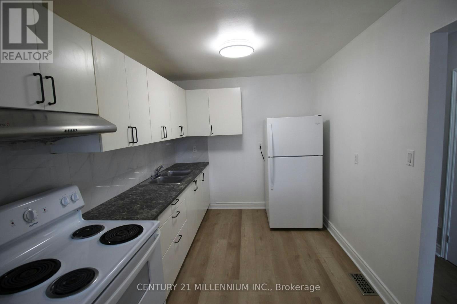 UPPER-2991 Islington Avenue, Toronto, ON, M9L 2K9 - 13