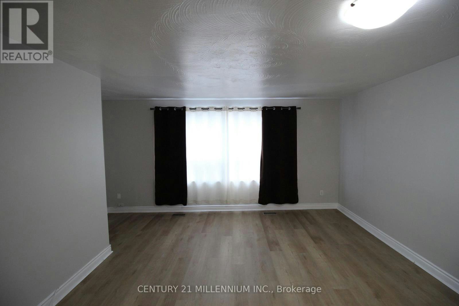 UPPER-2991 Islington Avenue, Toronto, ON, M9L 2K9 - 5