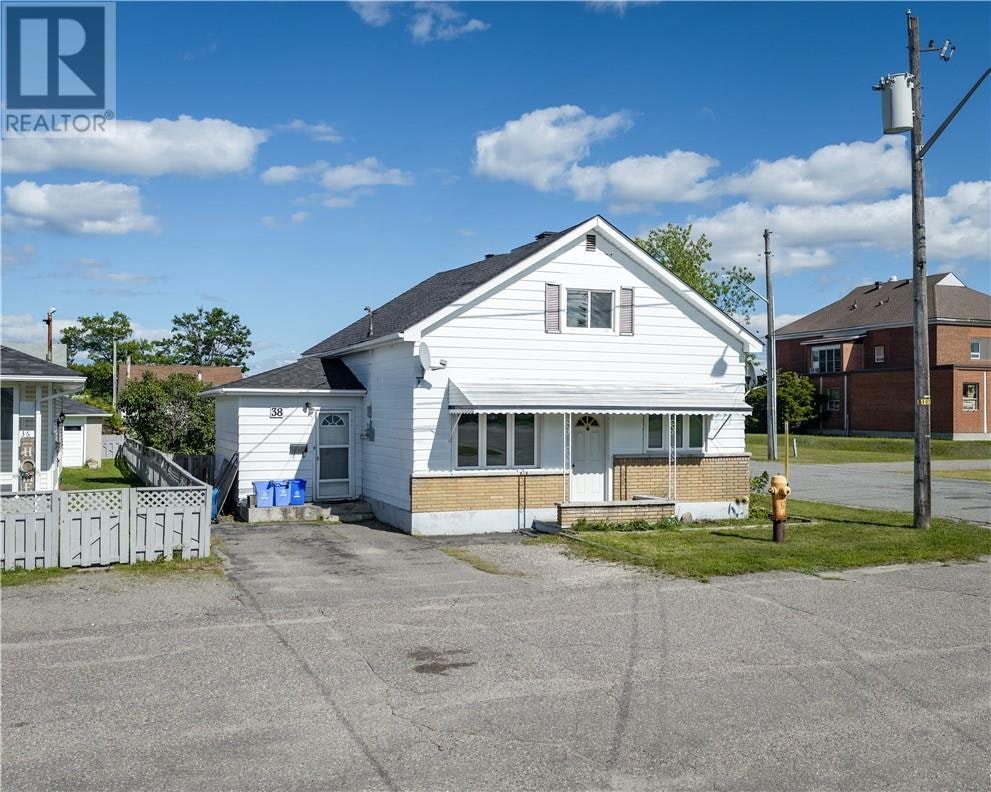 38 Kelly Street, Greater Sudbury, ON, P0M 1H0