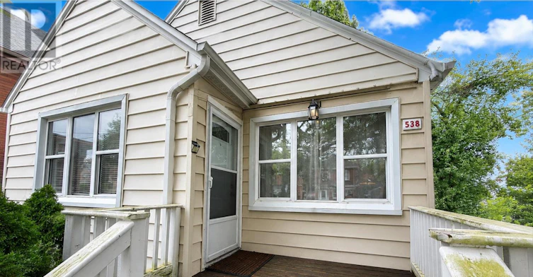 UPPER-538 Quebec Street, London, ON, N5W 3Z1 - 2