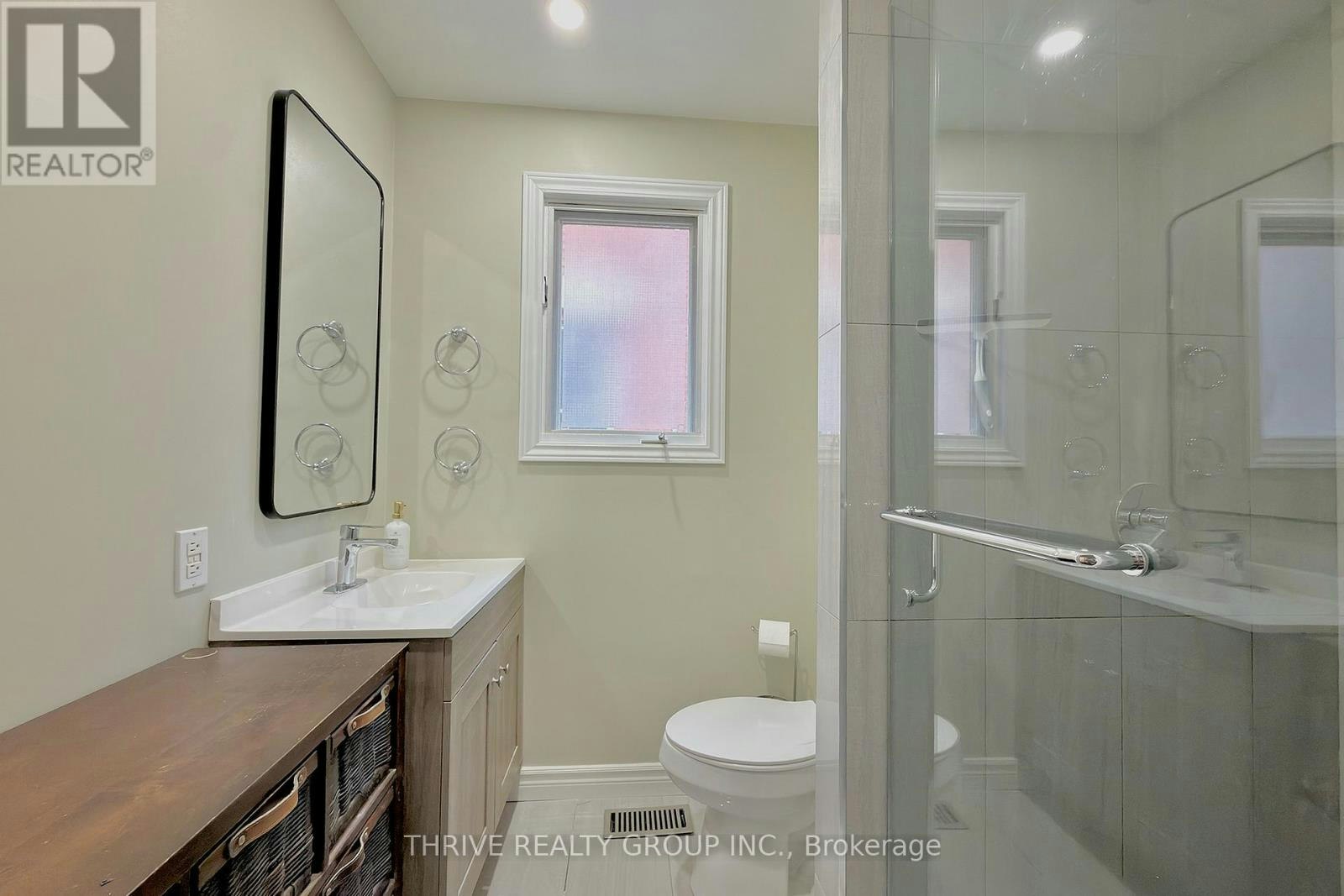 UPPER-538 Quebec Street, London, ON, N5W 3Z1 - 11