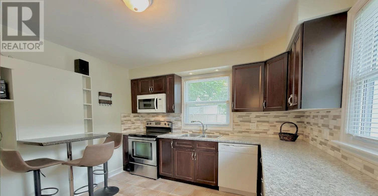 UPPER-538 Quebec Street, London, ON, N5W 3Z1 - 3
