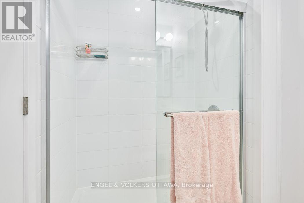 211-98 Richmond Road, Ottawa, ON, K1Z 6V9 - 18