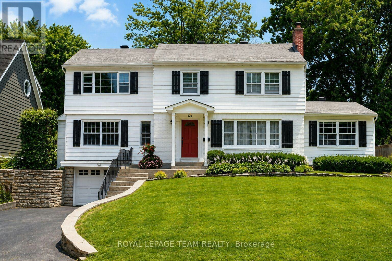 766 Eastbourne Avenue, Ottawa, ON, K1K 0H7