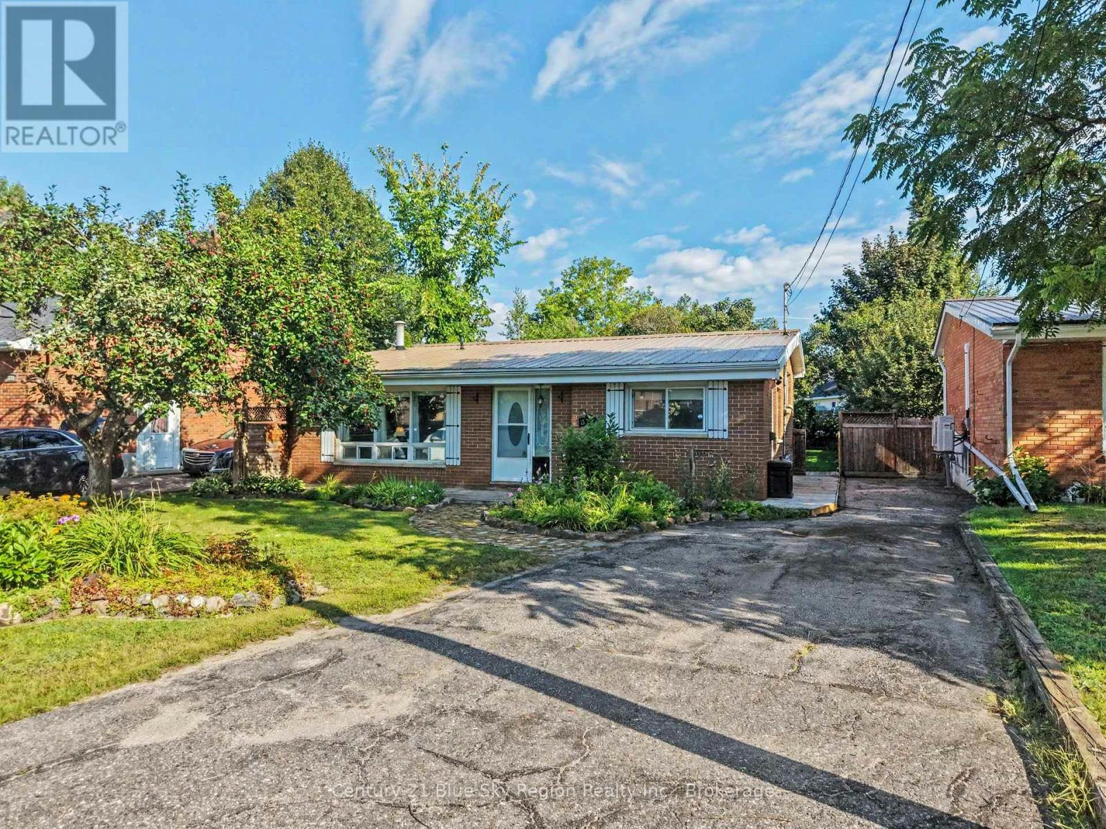 328 Mckenzie Avenue, North Bay, ON, P1B 7E2