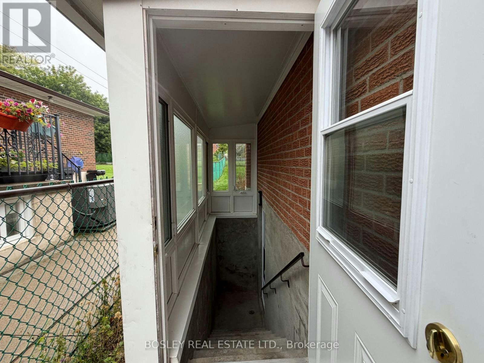 LOWER-63 Ernest Avenue, Toronto, ON, M2J 3T4 - 8
