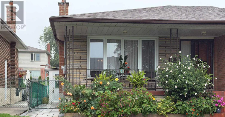 LOWER-63 Ernest Avenue, Toronto, ON, M2J 3T4 - 2