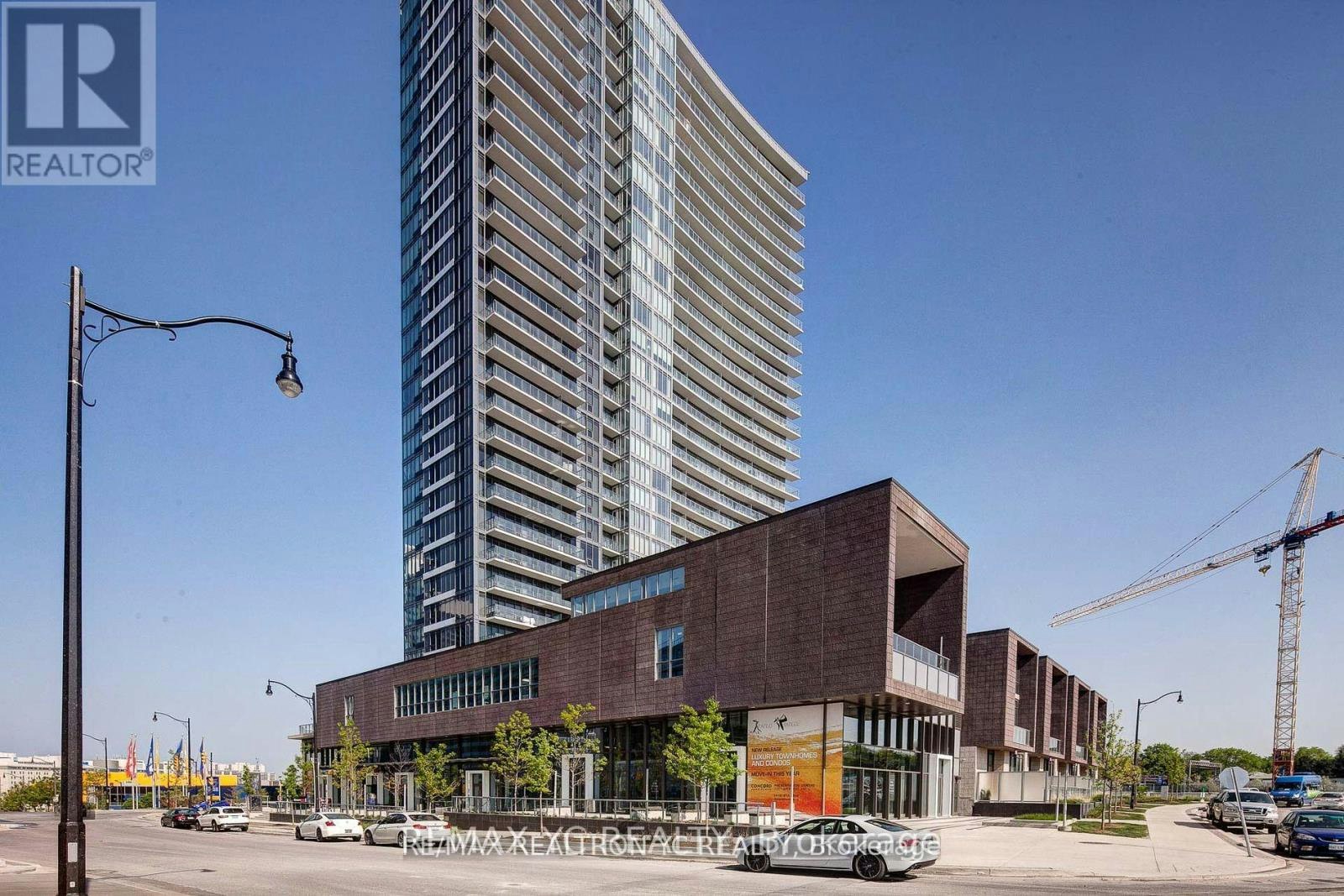 710-121 Mcmahon Drive, Toronto, ON, M2K 0C1