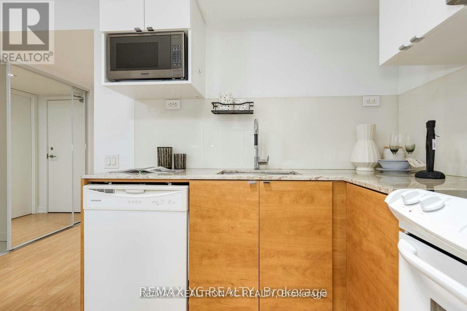 710-121 Mcmahon Drive, Toronto, ON, M2K 0C1 - 10