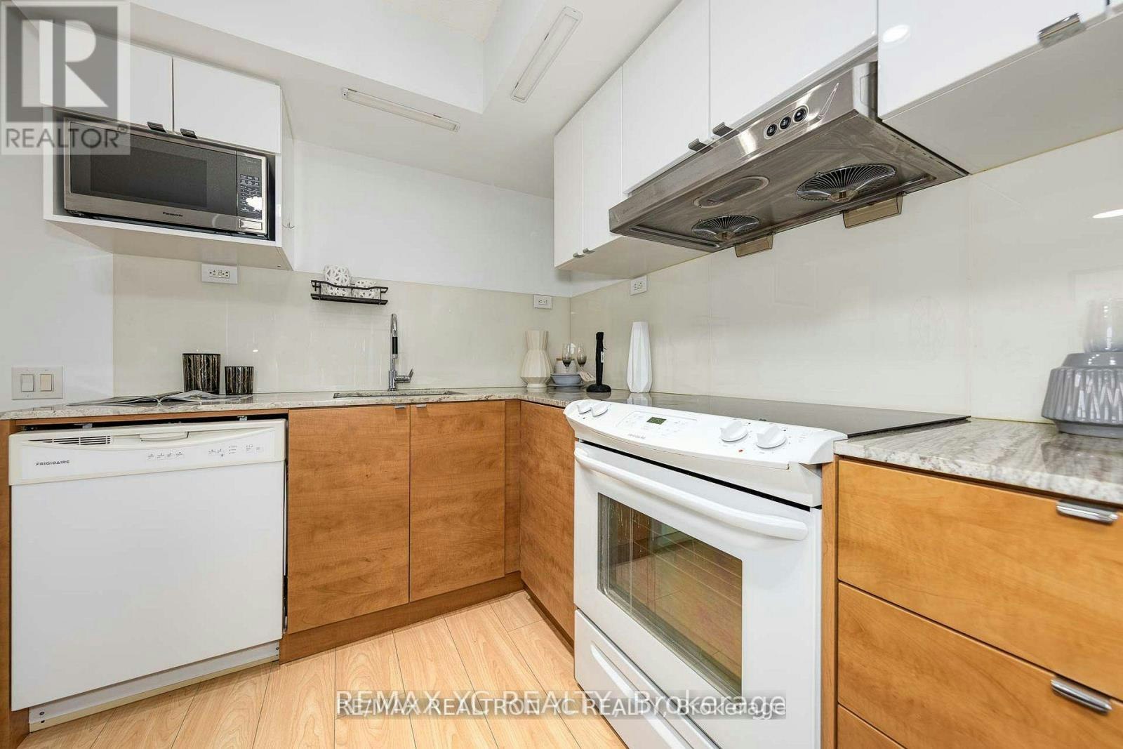 710-121 Mcmahon Drive, Toronto, ON, M2K 0C1 - 9