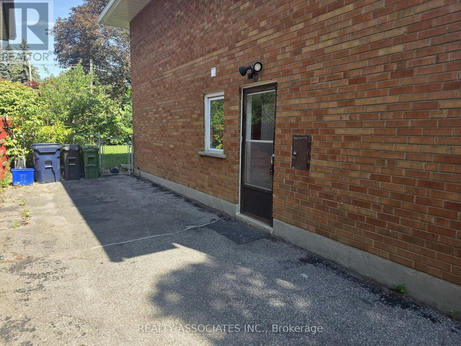 LOWER-60 Beacham Crescent, Toronto, ON, M1T 1N1 - 8