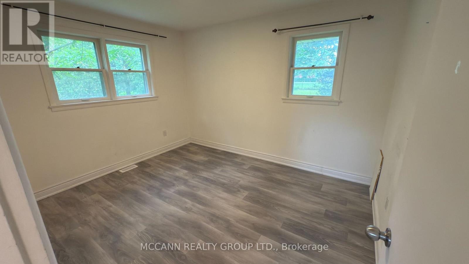 A-562 Mulock Court, Newmarket, ON, L3Y 5H2 - 14