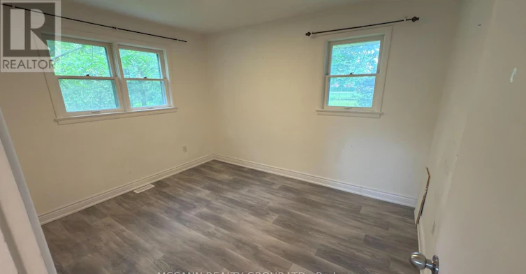 A-562 Mulock Court, Newmarket, ON, L3Y 5H2 - 14