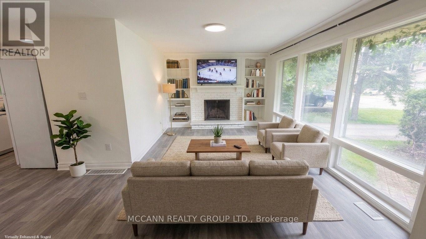 A-562 Mulock Court, Newmarket, ON, L3Y 5H2 - 5