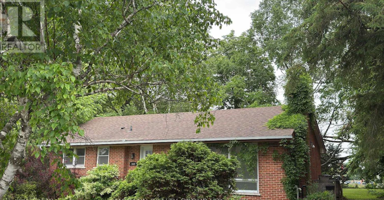 A-562 Mulock Court, Newmarket, ON, L3Y 5H2 - 17
