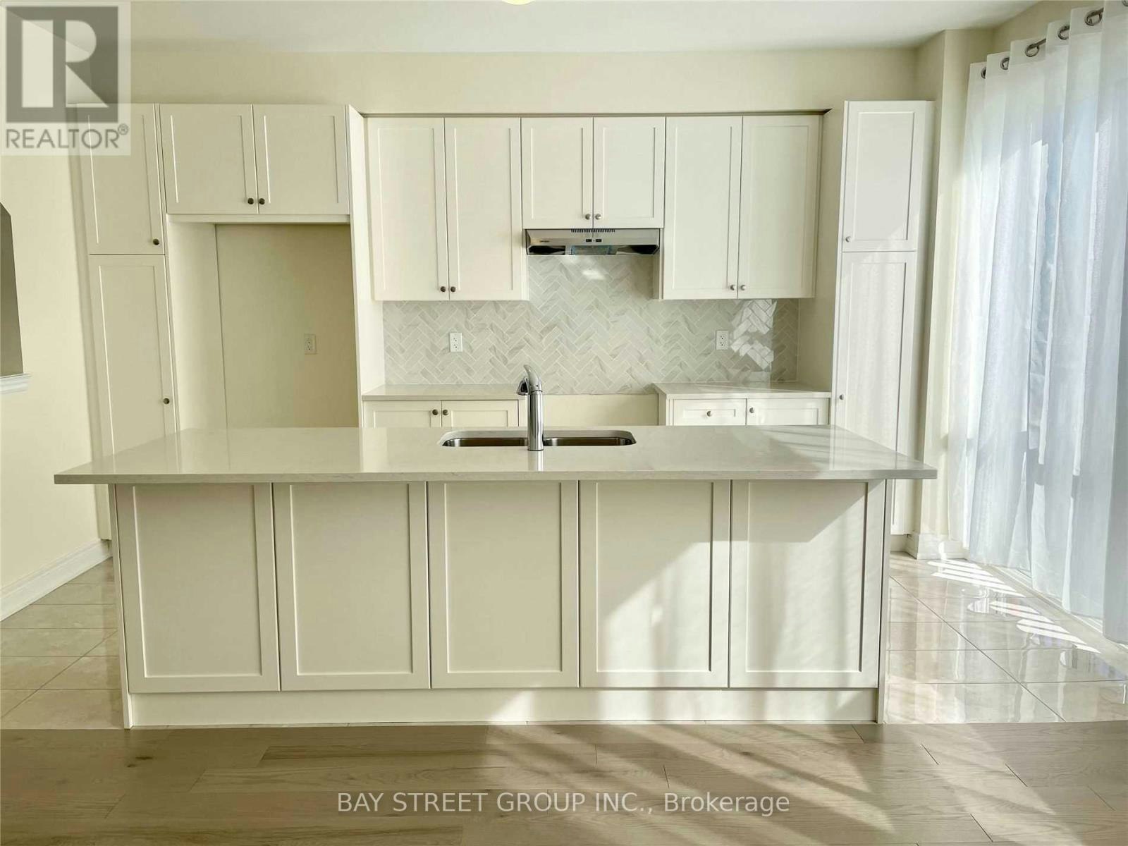 38 Hercules Club Drive, Richmond Hill, ON, L4E 1K7 - 4