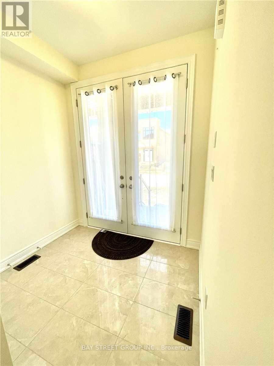 38 Hercules Club Drive, Richmond Hill, ON, L4E 1K7 - 2