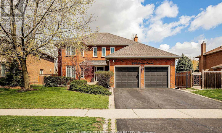 2025 Parklane Crescent
