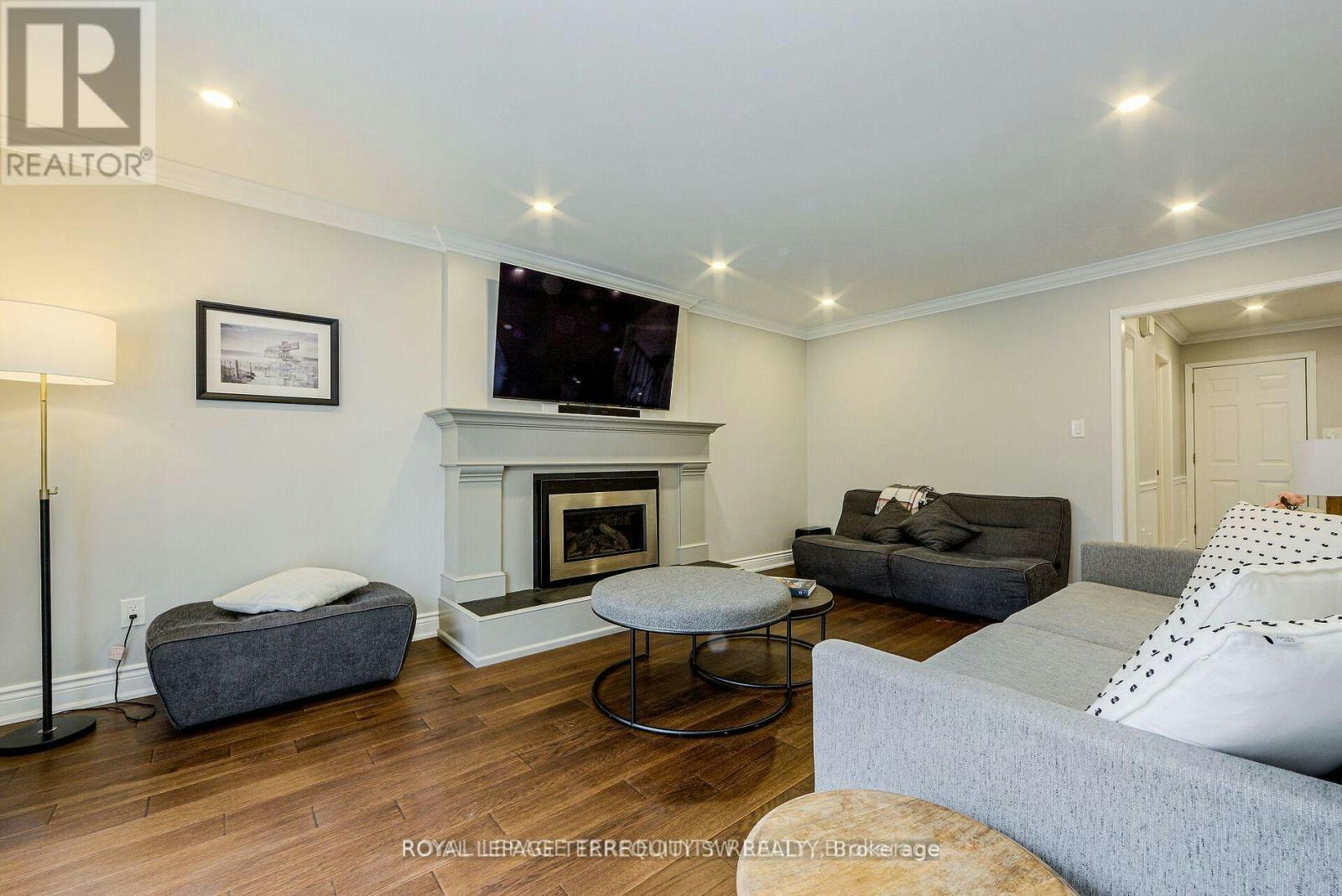 2025 Parklane Crescent, Burlington, ON, L7M 3V6 - 6