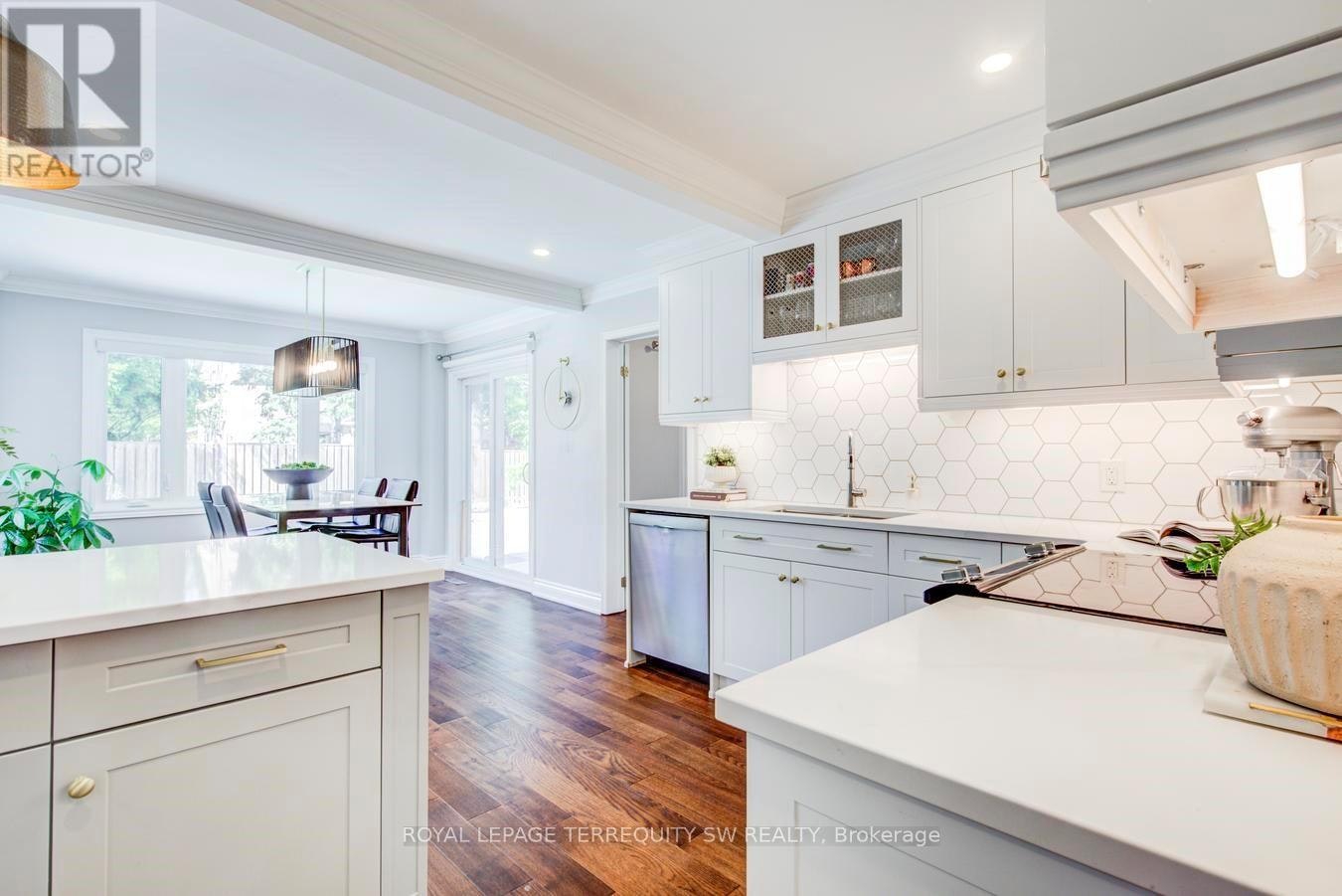 2025 Parklane Crescent, Burlington, ON, L7M 3V6 - 14