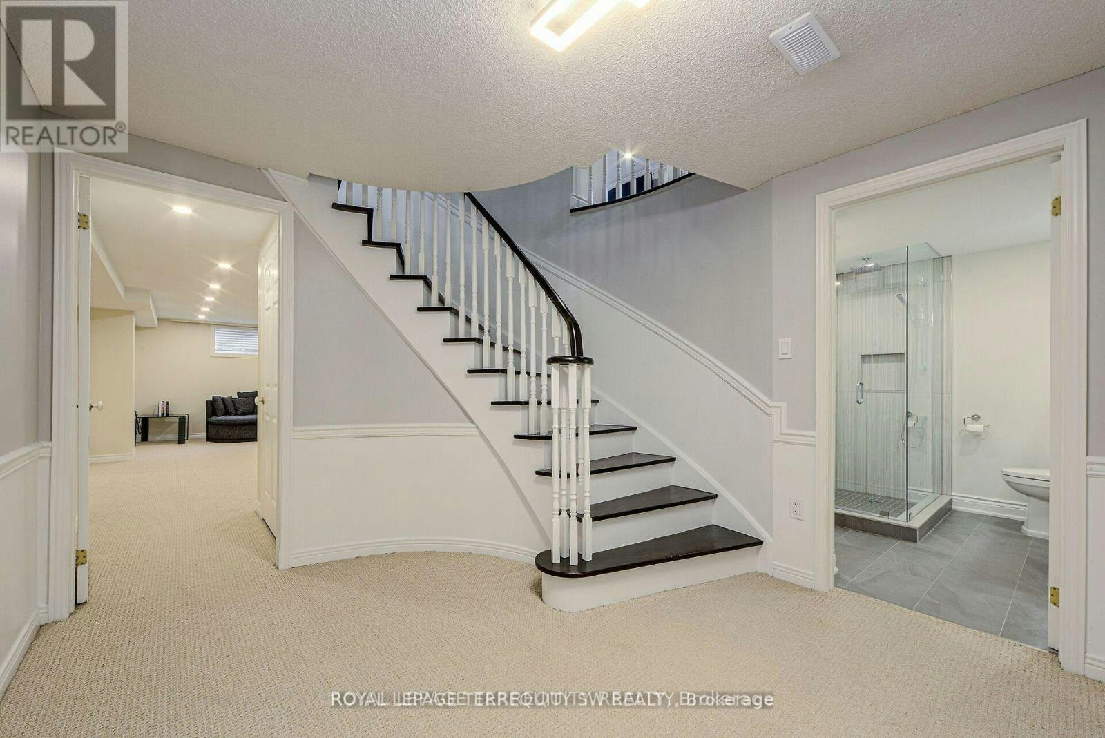 2025 Parklane Crescent, Burlington, ON, L7M 3V6 - 37
