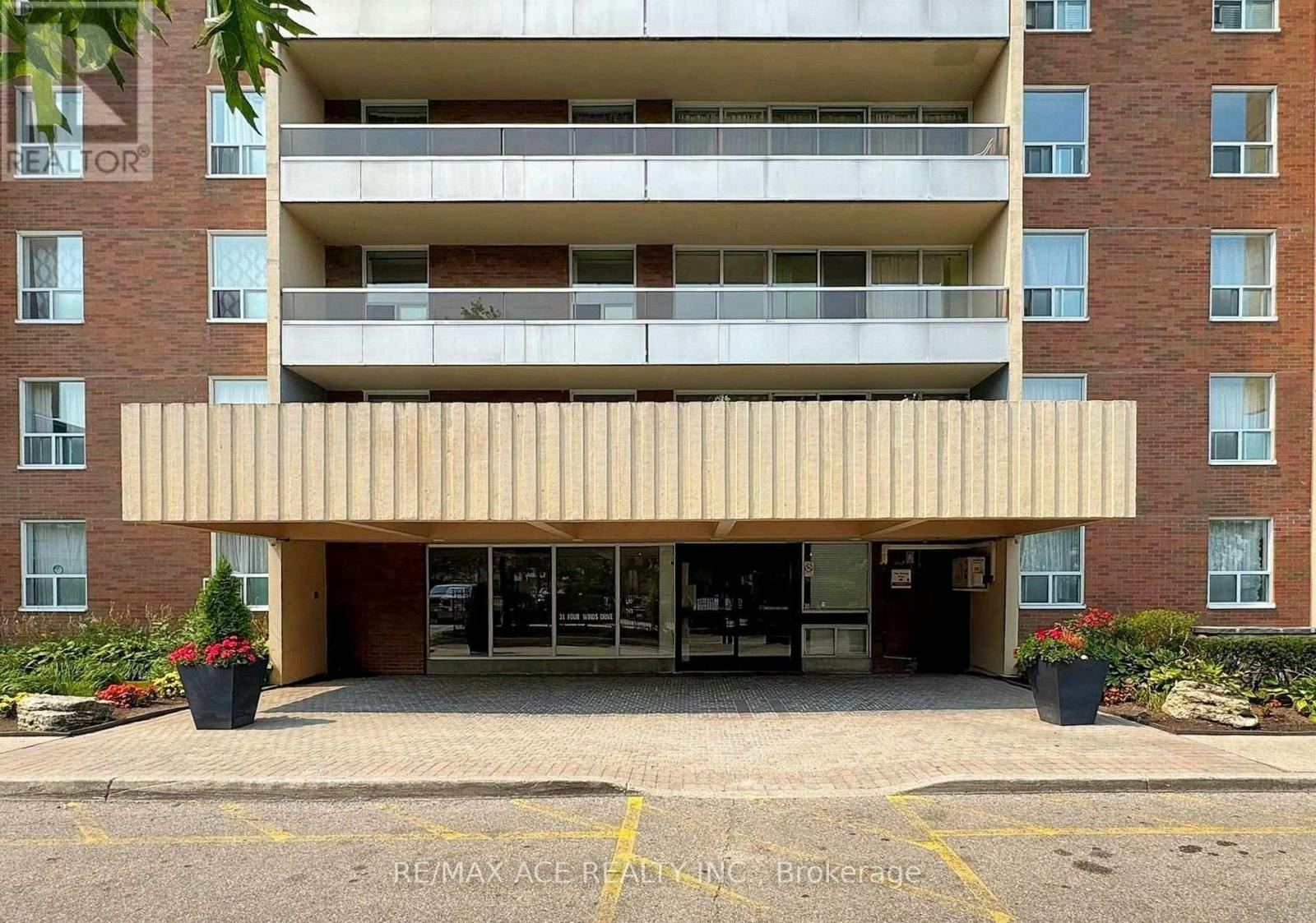 514-31 Four Winds Drive, Toronto, ON, M3J 1K9 - 2