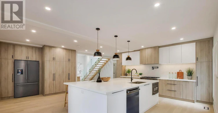 58 Forsyth Avenue N, Hamilton, ON, L8S 4E3 - 2