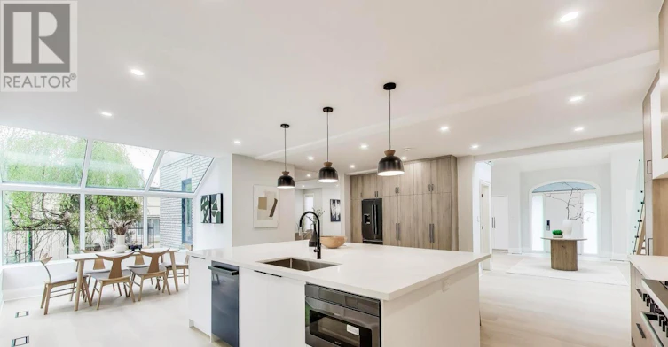 58 Forsyth Avenue N, Hamilton, ON, L8S 4E3