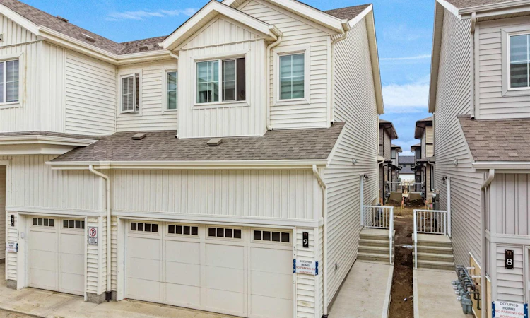 9-7110 Keswick Common SW