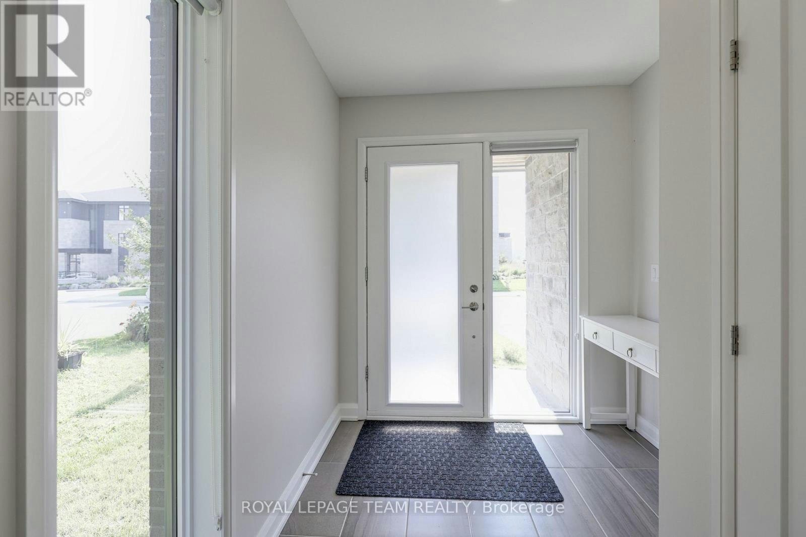 145 Boundstone Way, Ottawa, ON, K2T 0E2 - 2