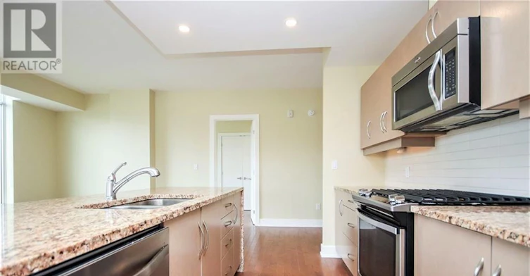 304-2 The Parkway, Ottawa, ON, K2K 0J4 - 13